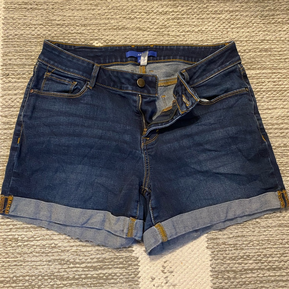 Apt 9 womens jean shorts